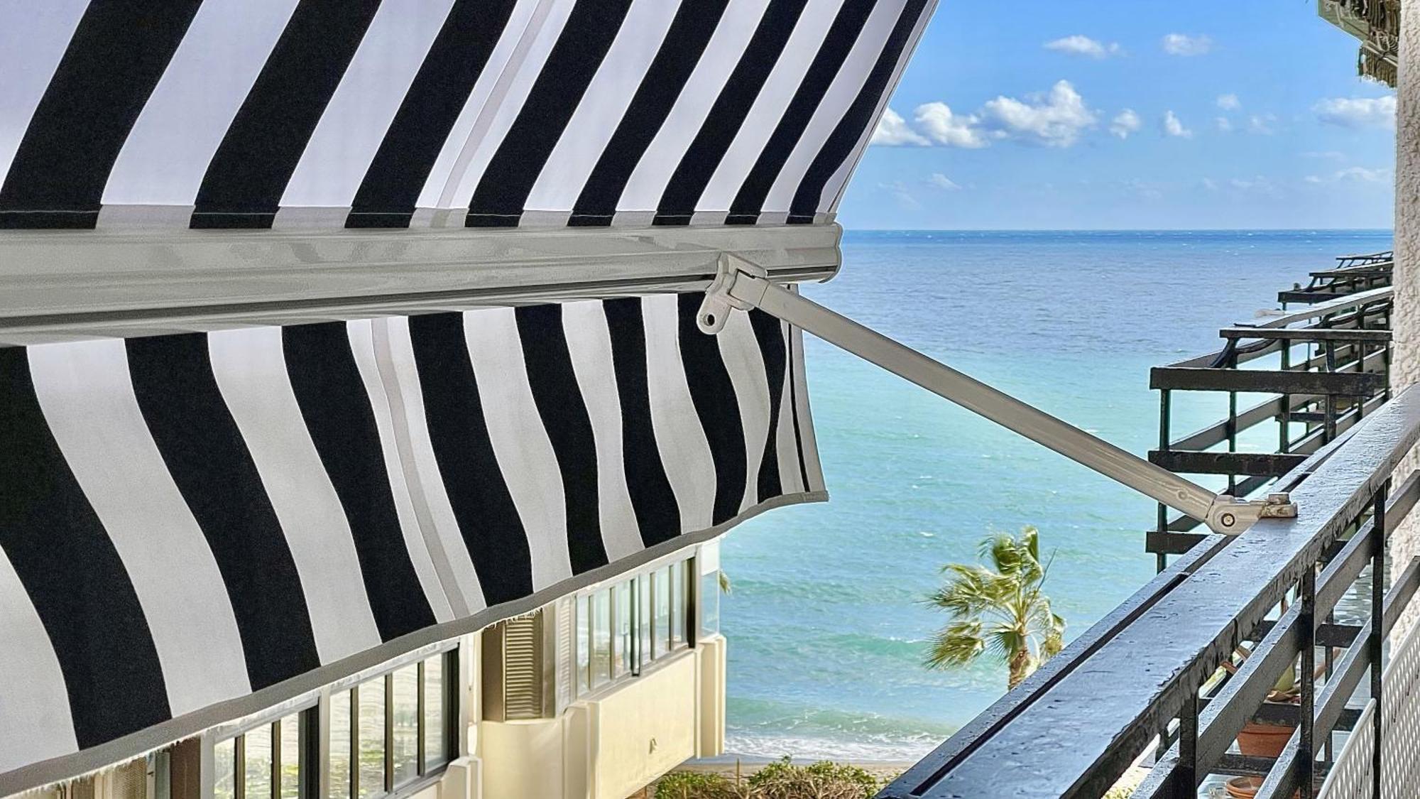 Beachfront 1Br Apartment In Center Of Marbella! Dış mekan fotoğraf